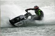>Οδηγώντας το SX-R του Motzouris