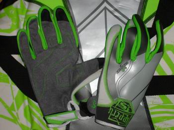 >Slippery Matrix gloves