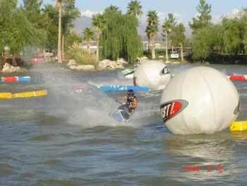 >Στην κορυφή η Laho