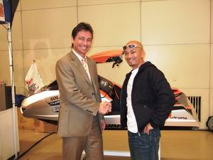 >O Takanoshita με Hydrospace