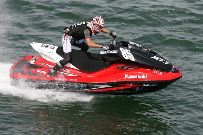 >Καπάκι και σέλα από την JFC Team