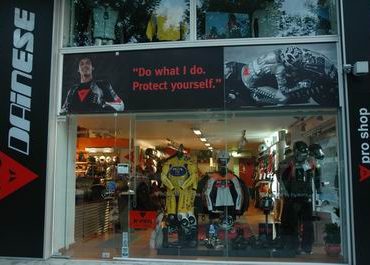 >Προσφορές Dainese