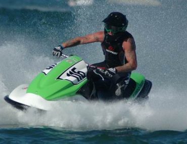 >Απoχαιρετάει την πίστα ο Farthing