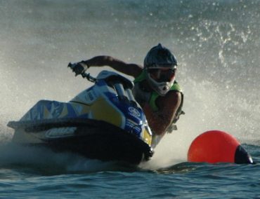 >Poret test rides Rius Super Jet