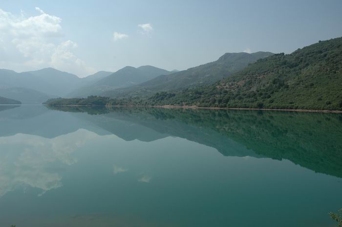 Exploring the lake of Ladona