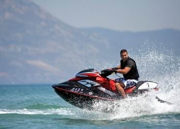 >Οπαδός με τα όλα του