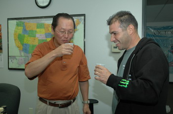 >Στην έδρα της Hot Products