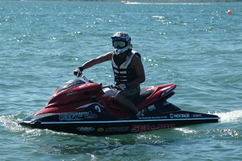 >Norito on a Zapata hull race boat