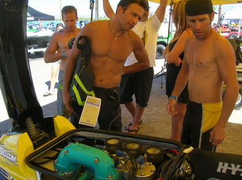 >Flores on a Standabout