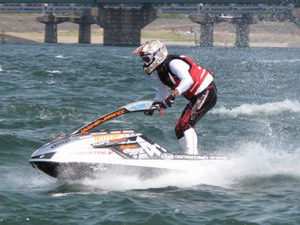 >Τρεις κατασκευαστές στο βάθρο