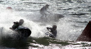 >Αγώνας σε κυματώδεις συνθήκες