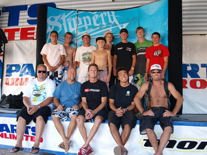 >Παλιοί και νέοι αναβάτες στην Slippery