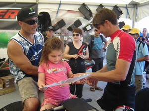 >Παρόν κι ο Fuzzy