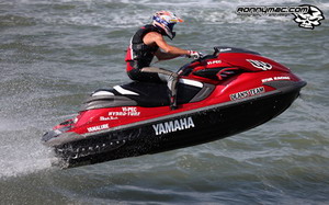 >FZR dominates APBA races