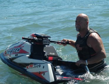 >O Katz οδηγεί τη νέα γενιά