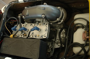 >Το τρικύλινδρο SX-R του Flores