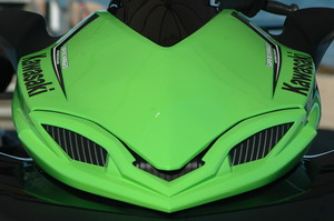 >Kawasaki Ultra 300X:71+mph για το 300X, Παγκόσμια Αποκλειστικότητα