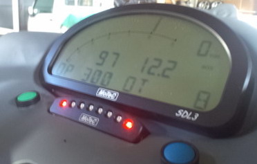 >Νέο ταμπλό από την MoTeC