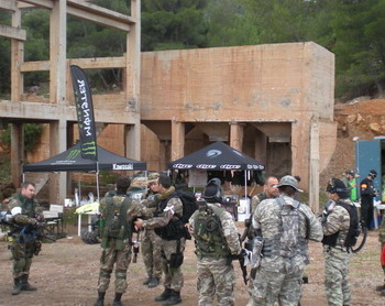 >Η πρώτη εμφάνιση του Monster World