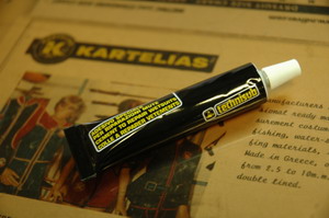 >Κόλλα για neoprene