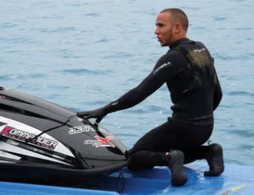 >F1 Champs experience AquaX in Britain