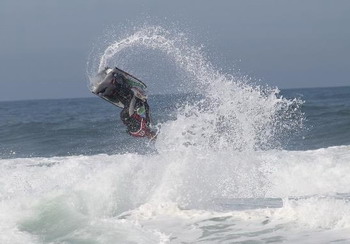 >Νικητής ο Ross Champion στο SurfSlam 2011