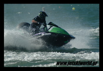 >Warner got second in GP Runabout