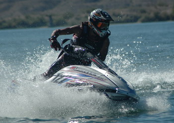 >Kommander Ind-Trinity hull SX-R on test