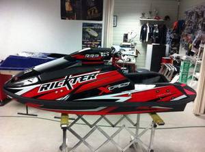 >Πονηρό σταντ για jet ski