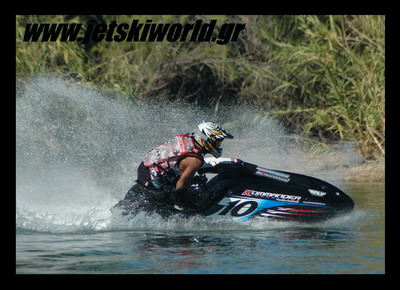 >Τρικύλινδρο SX-R με stock γάστρα