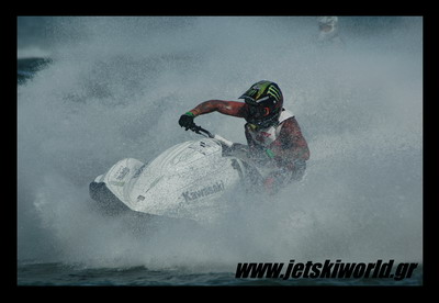 >Farthing no longer with Kawasaki