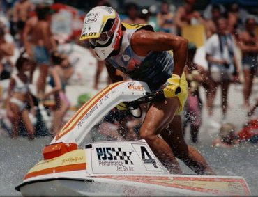 >Ο Helfrick σε επιτάχυνση