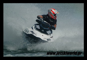 >James Bushell wins Pro Runabout title in UAE