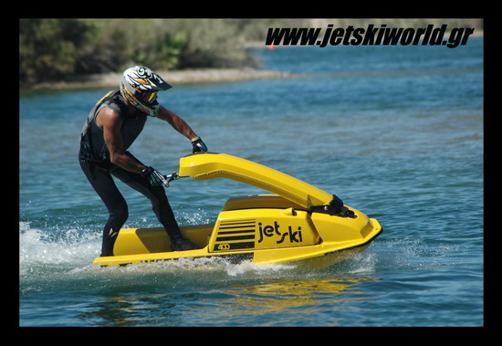 Kawasaki JS400, 1976 – Παγκόσμια Αποκλειστικότητα