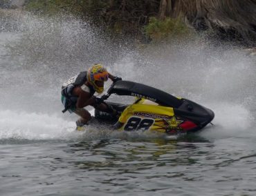 >Rob is burning laps