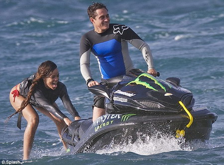 >Stars in action with no life jacket