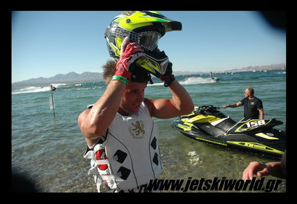 >Ο Bushell στις ΗΠΑ