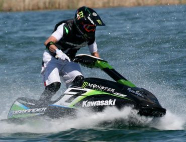 >Warner wins GP Ski and GP Runabout