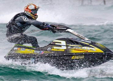 >SX-R με αυτοκόλλητα Sea-Doo