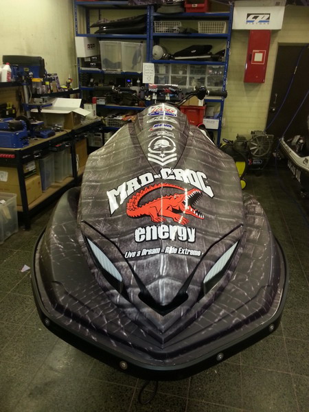 >Ο Pajalin στο Akropolis Jet Raid