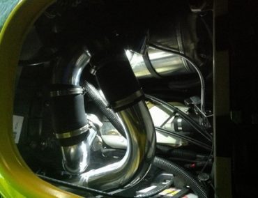 >Οι διπλές εξατμίσεις του FZR