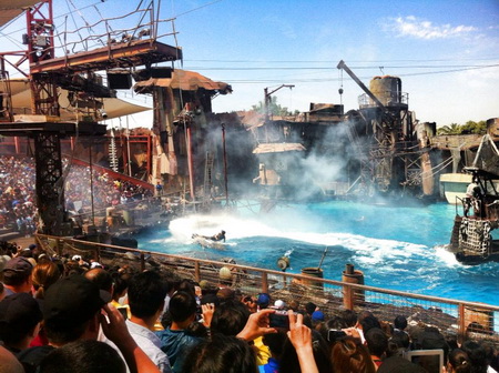 >Στην Universal Studios ο Gomez