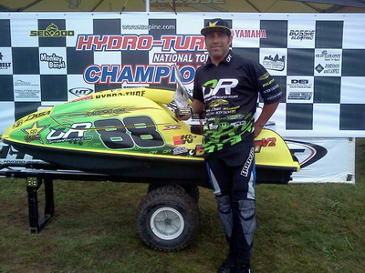 >Flores, double National champion