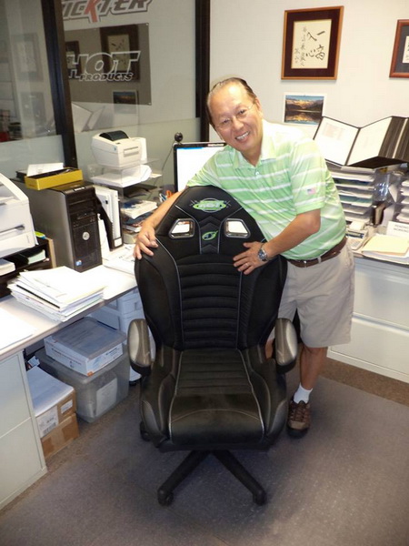 >Jettrims birthday gift to Scott Saito