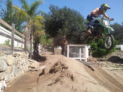 >Με Mini-Bike ο Warner