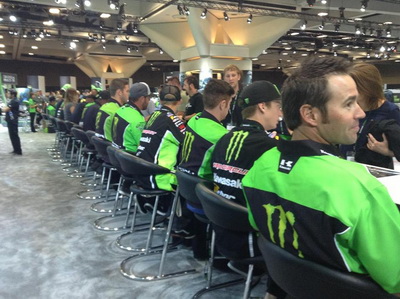 >Warner και εργοστασιακά αυτόγραφα