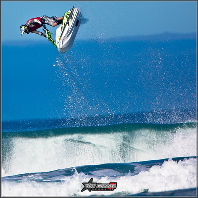 >Στην κορυφή ο Zack Bright