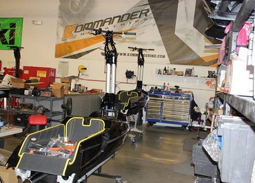 >Συνεργασία Kommander Ind. και Bullett Racing