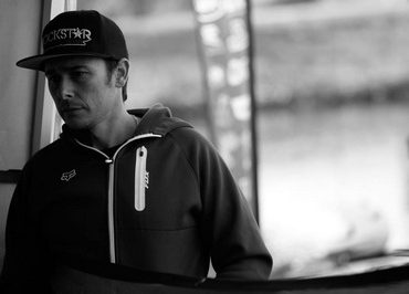 >Οι χορηγοί του Dustin Motzouris