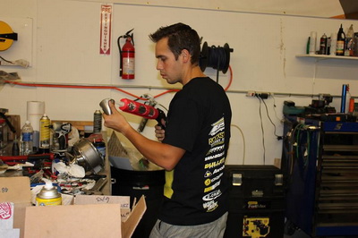 >Tyron Motz assembling his Bullett V2 Hydro